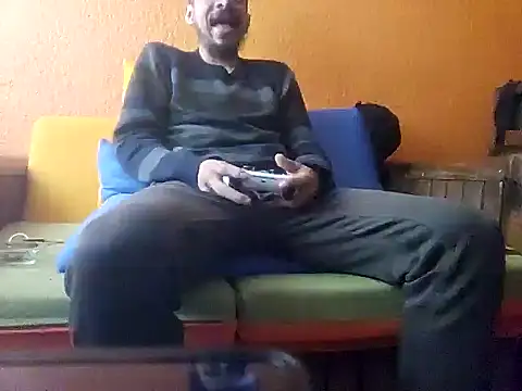 Snapshot of Angel_Coronel chatting on 02-11-25, 04:46 Angel Coronel online show from 02-11-25, 04:46