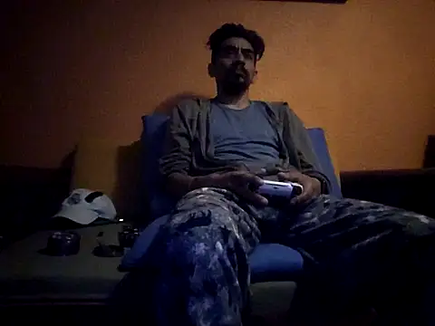 Snapshot of Angel_Coronel chatting on 02-18-25, 05:42 Angel Coronel online show from 02-18-25, 05:42