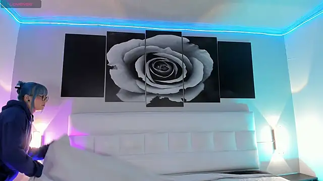 sofi bakerr online show from 09-16-25, 11:55