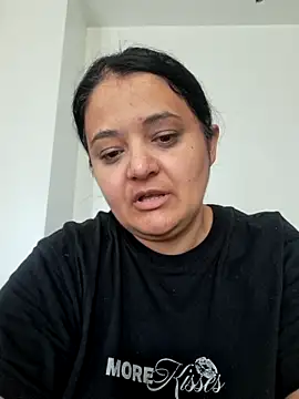 sarahhh1987 online show from 04-06-26, 08:48