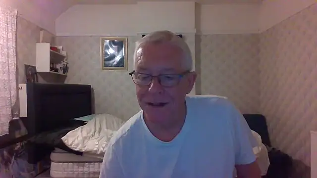 Snapshot of shaun63m chatting on 09-29-25, 12:05 shaun63m online show from 09-29-25, 12:05