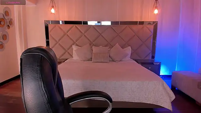 HannaConnor  online show from 11-01-25, 08:22