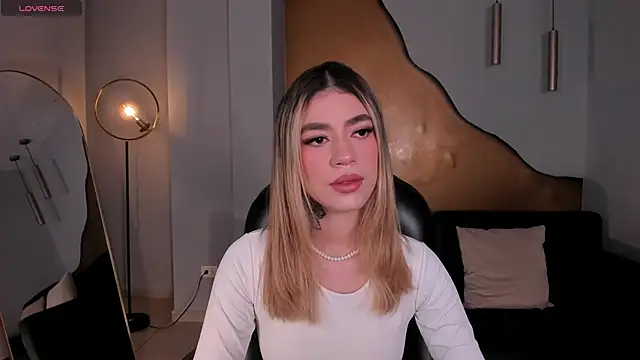 ViolettHansson online show from 02-07-26, 11:47