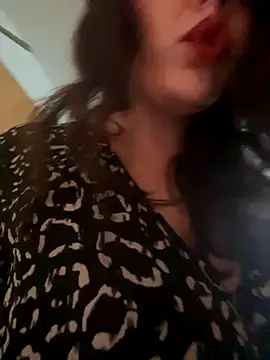 Snapshot of holyeroticss chatting on 09-18-25, 07:49 holyeroticss online show from 09-18-25, 07:49