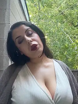 Snapshot of holyeroticss chatting on 10-10-25, 10:31 holyeroticss online show from 10-10-25, 10:31