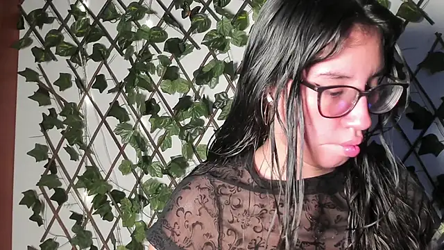 CoralineSanchez online show from 10-26-25, 11:42