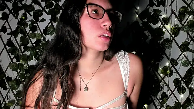 CoralineSanchez online show from 11-24-25, 07:13