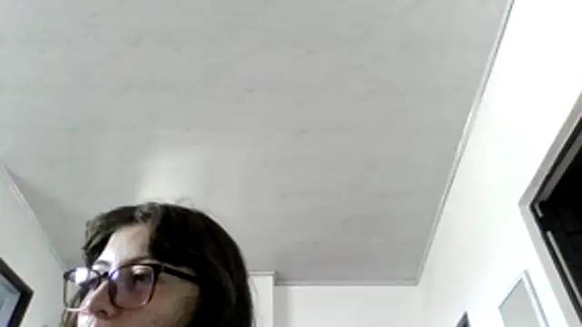Snapshot of mmmVirginia chatting on 04-01-26, 04:26 mmmVirginia online show from 04-01-26, 04:26