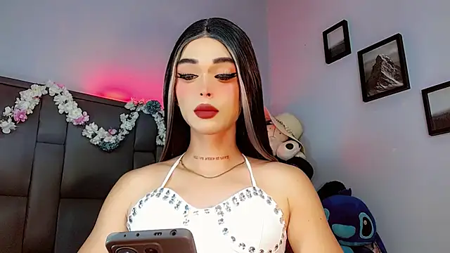 Snapshot of Marian_LV chatting on 09-25-25, 07:01 Marian LV online show from 09-25-25, 07:01