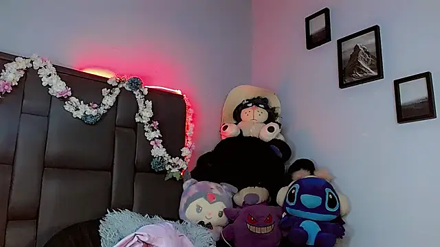 Snapshot of Marian_LV chatting on 09-29-25, 07:57 Marian LV online show from 09-29-25, 07:57