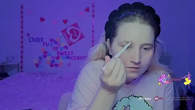 Snapshot of Glitch_Witch chatting on 03-04-26, 11:22 Glitch Witch online show from 03-04-26, 11:22