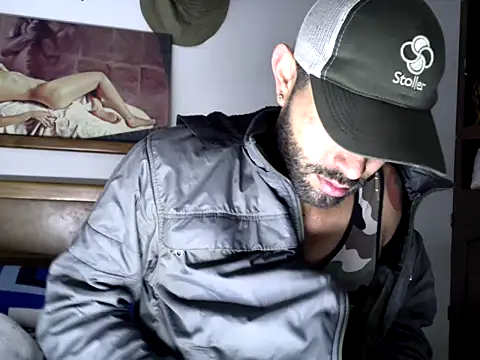 Snapshot of hideonbush051 chatting on 09-26-25, 11:58 hideonbush051 online show from 09-26-25, 11:58