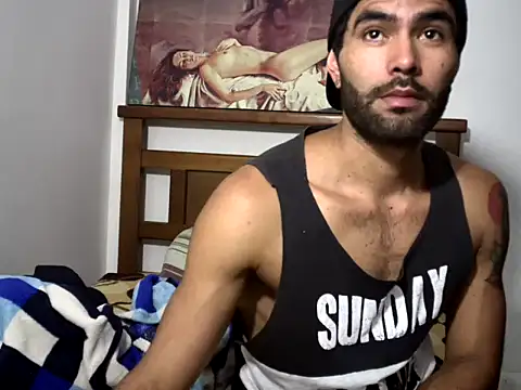 Snapshot of hideonbush051 chatting on 11-15-25, 02:31 hideonbush051 online show from 11-15-25, 02:31