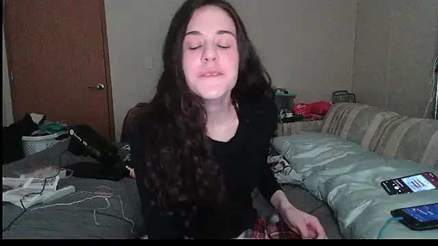 rileyyb  online show from 05-08-26, 10:26