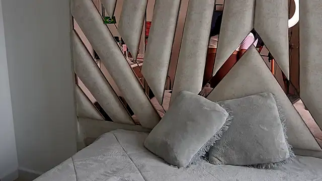 Rebecca 055 online show from 04-24-26, 05:59