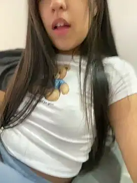 Snapshot of Salome_golvert chatting on 02-20-25, 10:26 Salome golvert online show from 02-20-25, 10:26