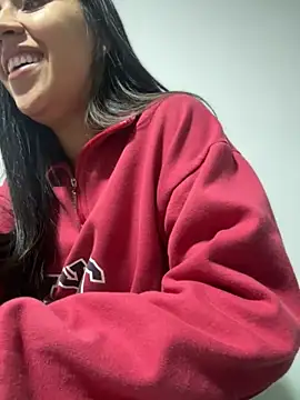 Snapshot of Salome_golvert chatting on 09-18-25, 11:07 Salome golvert online show from 09-18-25, 11:07