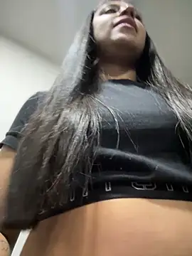 Snapshot of Salome_golvert chatting on 09-26-25, 10:47 Salome golvert online show from 09-26-25, 10:47