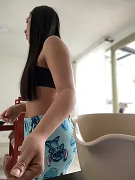 Salome golvert online show from 10-23-25, 03:11