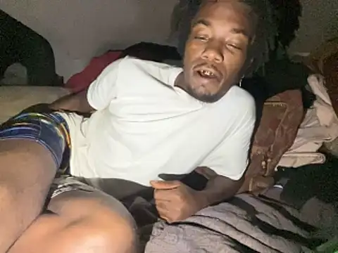 Snapshot of SlimeCrownzOut5 chatting on 11-03-25, 04:25 SlimeCrownzOut5 online show from 11-03-25, 04:25