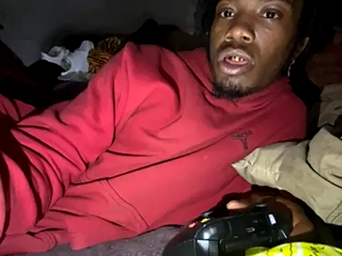 Snapshot of SlimeCrownzOut5 chatting on 11-08-25, 04:34 SlimeCrownzOut5 online show from 11-08-25, 04:34