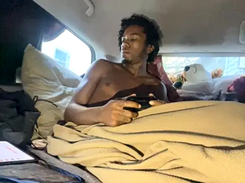 Snapshot of SlimeCrownzOut5 chatting on 11-09-25, 01:31 SlimeCrownzOut5 online show from 11-09-25, 01:31