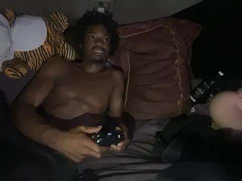 Snapshot of SlimeCrownzOut5 chatting on 11-19-25, 06:02 SlimeCrownzOut5 online show from 11-19-25, 06:02