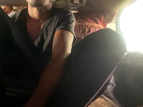 Snapshot of SlimeCrownzOut5 chatting on 12-05-25, 03:09 SlimeCrownzOut5 online show from 12-05-25, 03:09