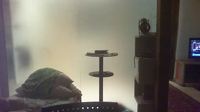 Snapshot of Mike_12hot chatting on 09-10-25, 06:30 Mike 12hot online show from 09-10-25, 06:30