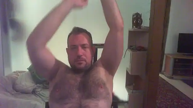Snapshot of Mike_12hot chatting on 12-04-25, 05:21 Mike 12hot online show from 12-04-25, 05:21