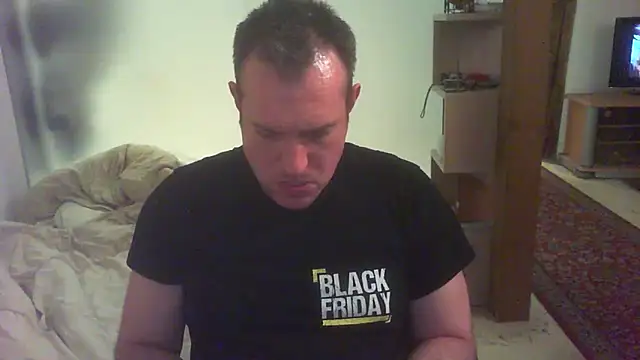 Snapshot of Mike_12hot chatting on 12-20-25, 08:16 Mike 12hot online show from 12-20-25, 08:16