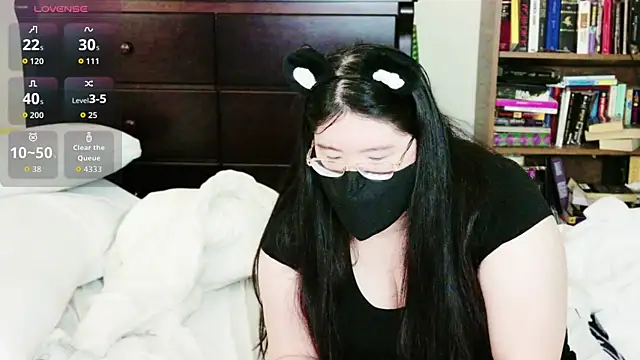 Snapshot of Kara-Nuna chatting on 07-19-26, 03:10 Kara-Nuna online show from 07-19-26, 03:10