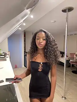 Snapshot of princesslola666 chatting on 01-10-25, 04:20 princesslola666 online show from 01-10-25, 04:20