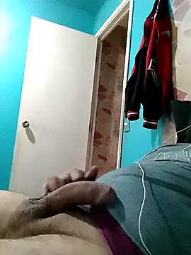 Snapshot of mundogo chatting on 10-13-25, 03:12 mundogo online show from 10-13-25, 03:12