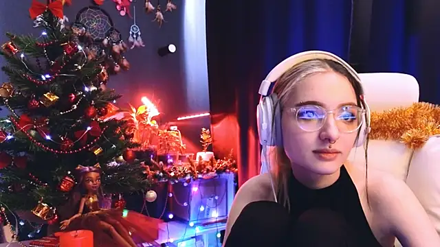 Avi Nile online show from 12-20-24, 05:25