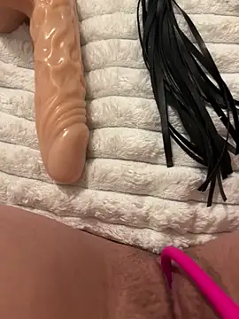 Leanaa Jolly online show from 03-11-25, 09:04