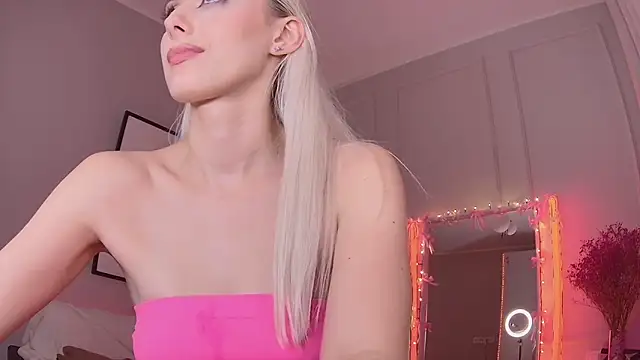 LoryWood online show from 03-05-25, 09:04