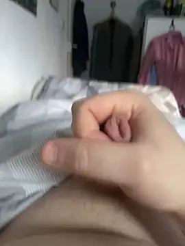 Snapshot of bigschlong290 chatting on 01-26-25, 08:03 bigschlong290 online show from 01-26-25, 08:03