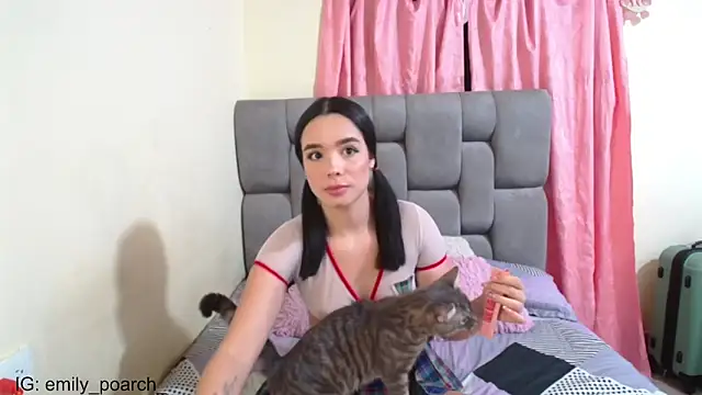 Snapshot of emilyaboott chatting on 12-10-24, 02:59 emilyaboott online show from 12-10-24, 02:59