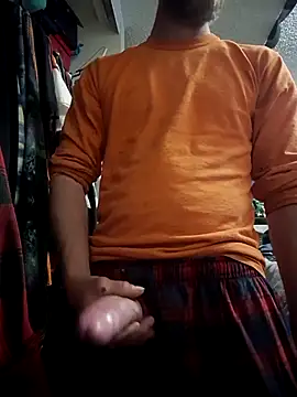 Snapshot of dougyhung2231 chatting on 06-12-26, 02:38 dougyhung2231 online show from 06-12-26, 02:38