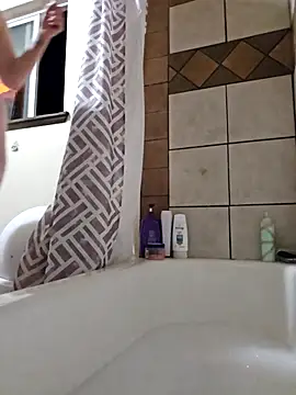 Snapshot of Paynted_Lady chatting on 11-22-25, 08:24 Paynted Lady online show from 11-22-25, 08:24