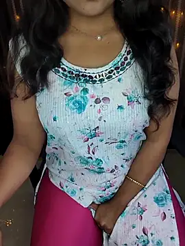 Snapshot of Tanvi-patil chatting on 02-20-25, 07:23 Tanvi-patil online show from 02-20-25, 07:23