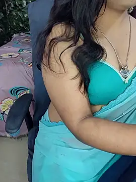 Snapshot of Tanvi-patil chatting on 09-23-25, 04:21 Tanvi-patil online show from 09-23-25, 04:21