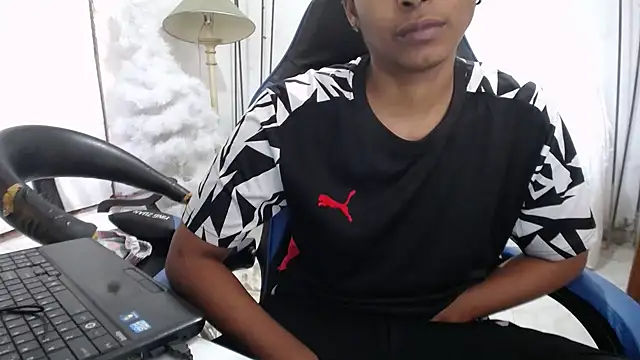 yohatinelly07 online show from 11-28-25, 08:33