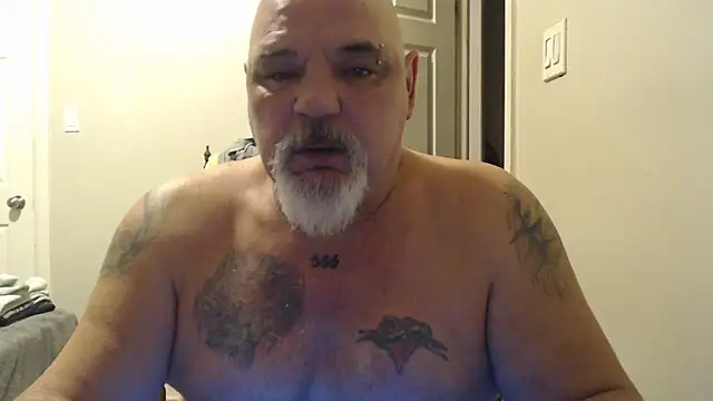 Newfiesausage1972 online show from 02-07-25, 11:01