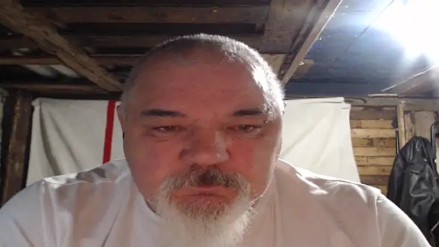 Snapshot of Newfiesausage1972 chatting on 12-20-25, 09:49 Newfiesausage1972 online show from 12-20-25, 09:49