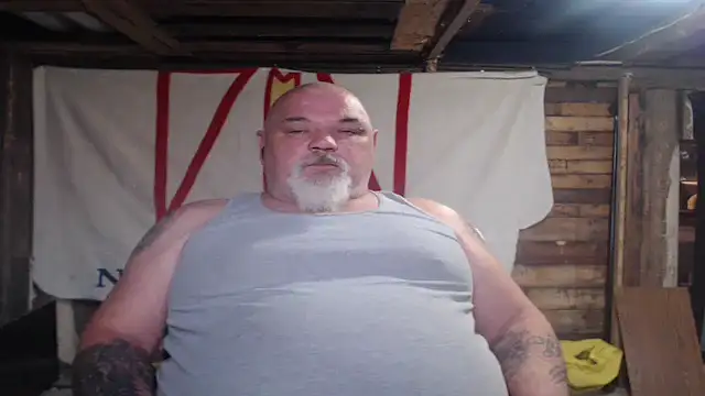 Snapshot of Newfiesausage1972 chatting on 04-25-26, 03:42 Newfiesausage1972 online show from 04-25-26, 03:42