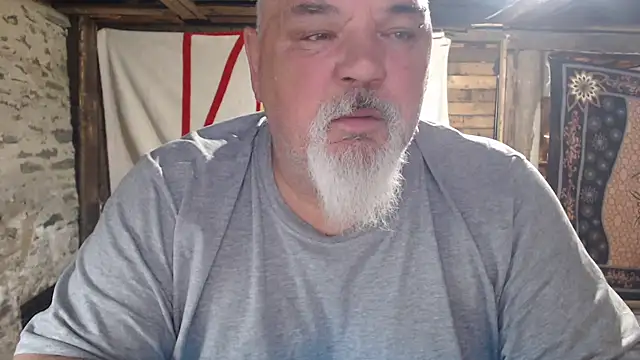 Snapshot of Newfiesausage1972 chatting on 05-13-26, 11:18 Newfiesausage1972 online show from 05-13-26, 11:18