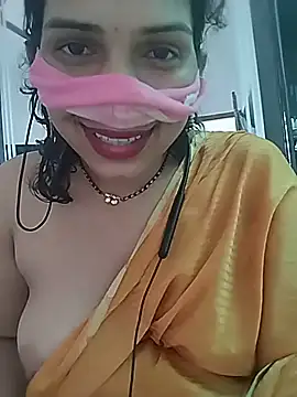 Snapshot of Simaran_bhabhi chatting on 07-07-26, 06:47 Simaran bhabhi online show from 07-07-26, 06:47