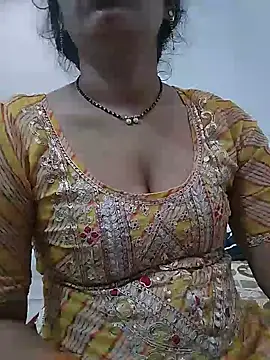 Snapshot of Simaran_bhabhi chatting on 07-17-26, 12:17 Simaran bhabhi online show from 07-17-26, 12:17